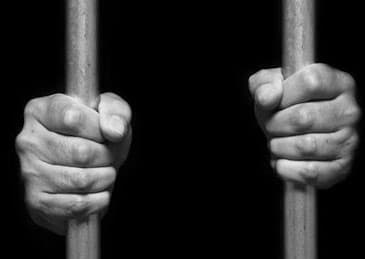 最高法调研“连坐”规定:非必要不对犯罪人亲属作出上学、入伍、就业等方面限制