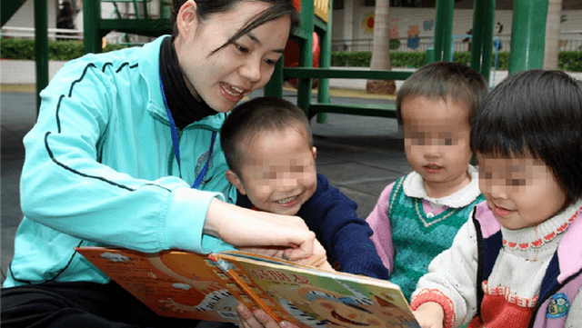 全国优秀共产党员费英英:守护“我的孩子” 振兴“我的村庄”