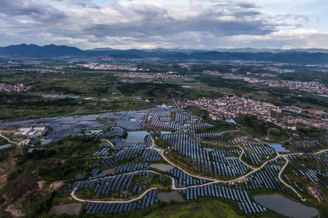 浙江东阳:积极推进光伏项目 让清洁能源进入千家万户