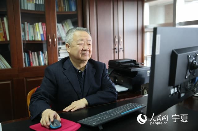 全国政协委员冀永强：树立“德育为先”教育理念 加强中小学生德育教育