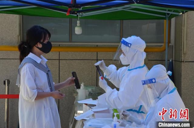 兰州:专家组对集中隔离人员进行心理干预和情绪疏导