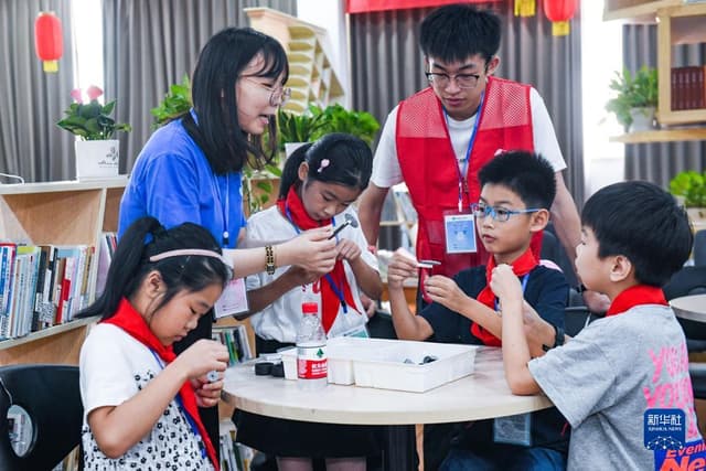 浙江慈溪:“复兴少年宫”公益托管课堂开课了