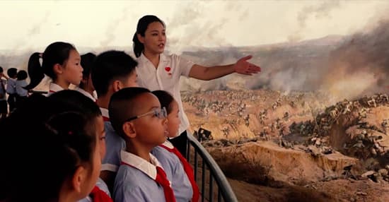 红色讲解员进校园 用孩子们喜爱的方式讲故事