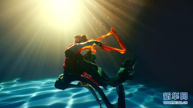 河南传统文化“破圈”:水下洛神舞惊鸿 唐宫夜宴曲绕梁