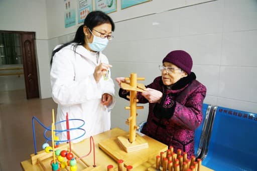广西梧州社会福利院:定期开展老年人认知障碍训练项目