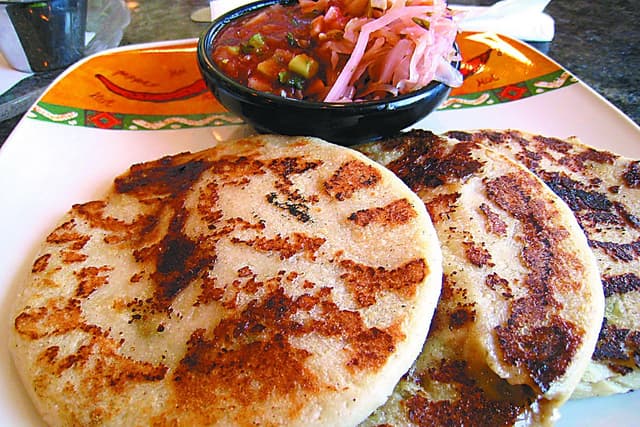 普普萨,包着萨尔瓦多的幸福