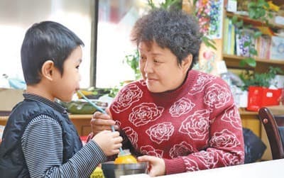 提供免费吃住、心理辅导等帮扶—— 常向阳,给困难患儿家庭增添力量(以普通人的平凡书写不平凡的人生)