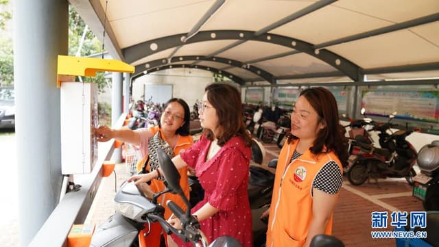 江西青山湖:志愿者服务队架起为民服务“连心桥”