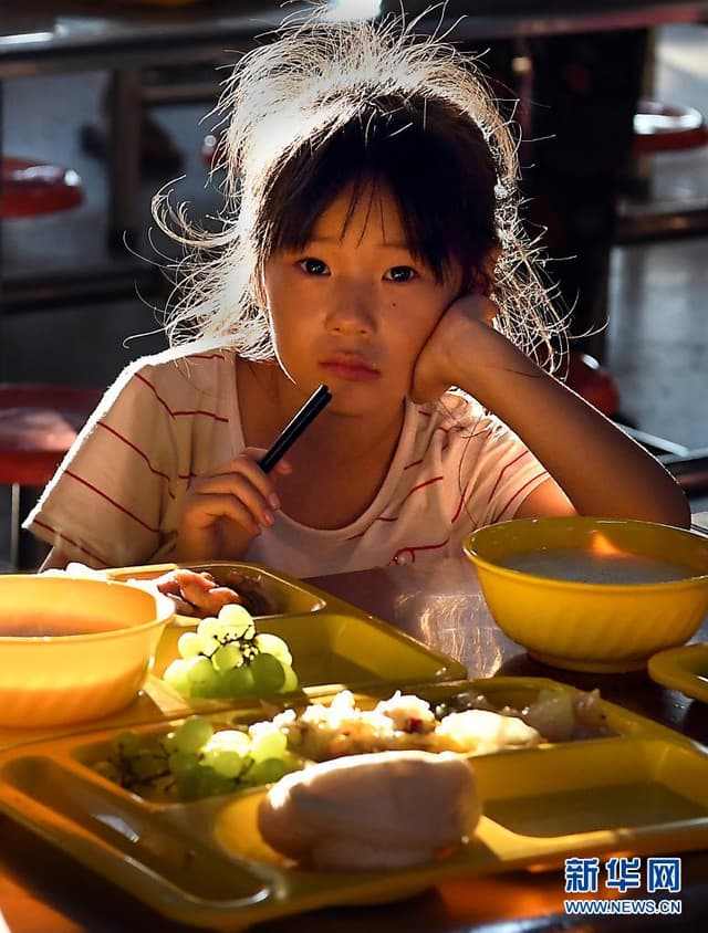 河南鹤壁:安置点里的暖心瞬间