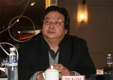 内蒙古一厅官领刑十四年半,曾敲诈情人、原包商银行女行长1320万元