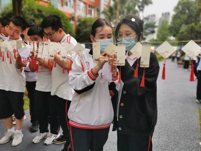“应考尽考”“一个不落”——全国各地准备就绪全力“护航”高考