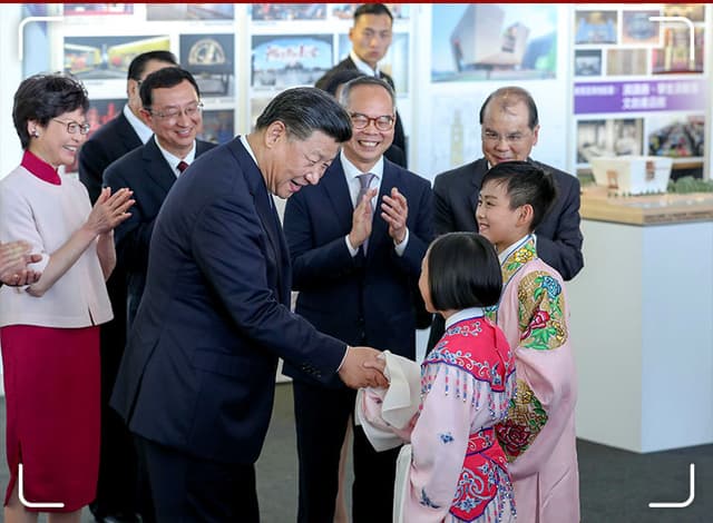 近镜头丨“祖国和香港的未来,寄托在年轻一代身上”