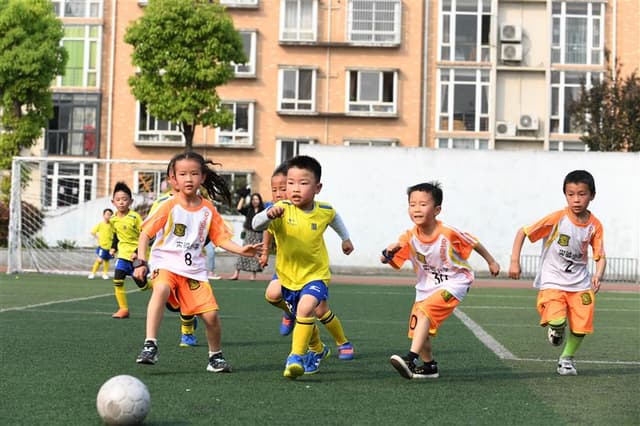 贵州仁怀:大力推进足球进校园