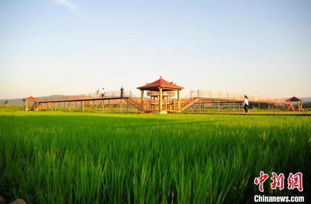 吉林延边民俗村:游客多了口袋鼓了