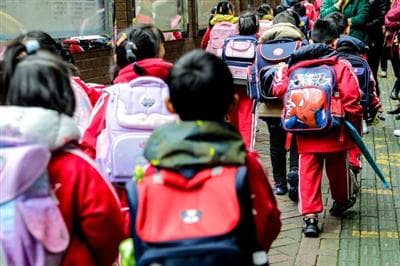 这里包含“毒素”?当心塑料书包里的隐形“杀手”