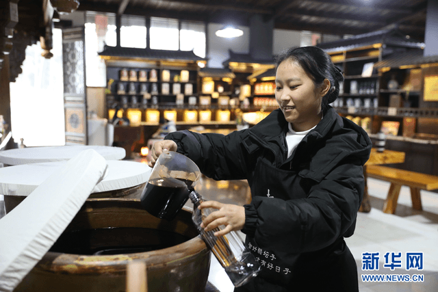 赤水晒醋:黔北秀水出“酸”香