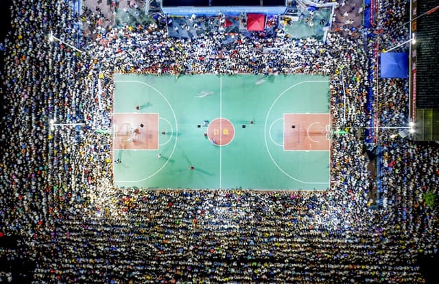 贵州“村BA”:燃了篮球 火了乡村