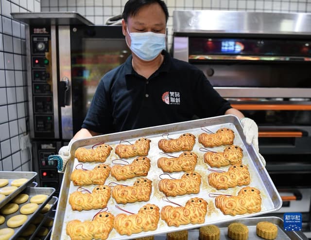 广州:礼饼飘香迎中秋
