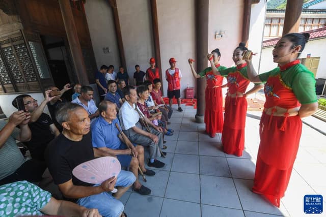 杭州临安:廉政宣传下乡 助力清廉村居建设