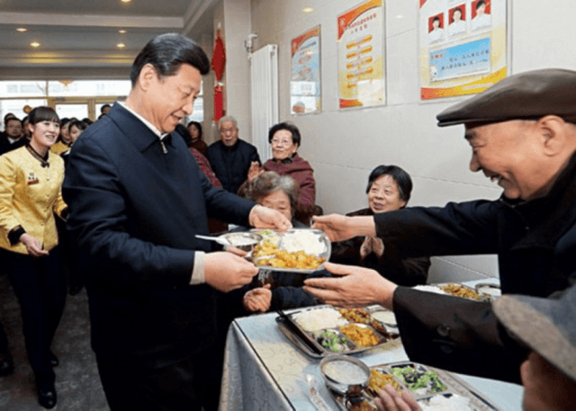 我也给老人端一份菜”|小事大情怀·总书记的民生关切