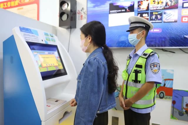 便民服务再延伸!菏泽市开发区交警大队中华路中队交通管理服务站正式启用