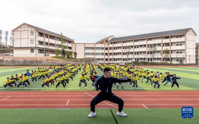 春日里的多彩体育活动