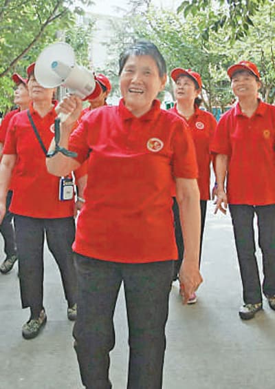 安徽马鞍山“红袖标”爱心助邻社: 为民服务的心,永远年轻