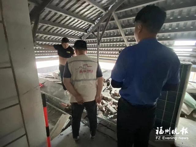 北京鼓楼:拆违现场以案说法 彰显法治精神