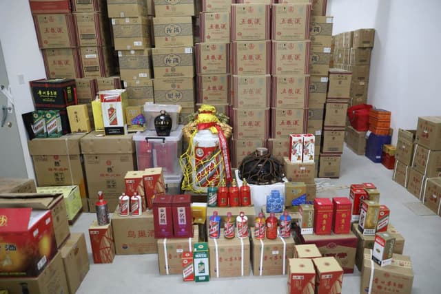 成本四十卖两千一瓶!央媒调查:“特供”酒谁在买谁在卖