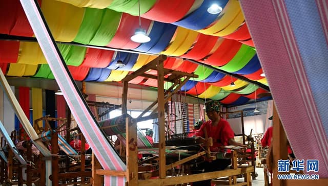 山西运城东开张村:乡村土布织出美好生活