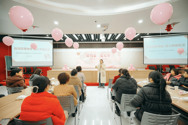 湖南湘江新区润龙社区:“学雷锋”志愿服务新风尚 女性成长赋能成社区治理新赛道