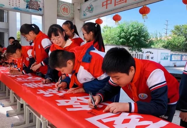 安徽巢湖:文明实践活动进校园 点亮未成年人出彩人生