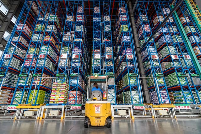 安徽合肥:智能仓库高效运转 助力秋耕秋种