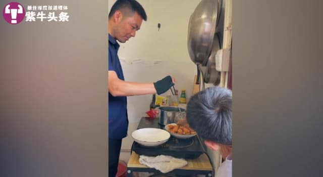 “一指老师”为留守孩童炸薯条:我想为他们点亮天空
